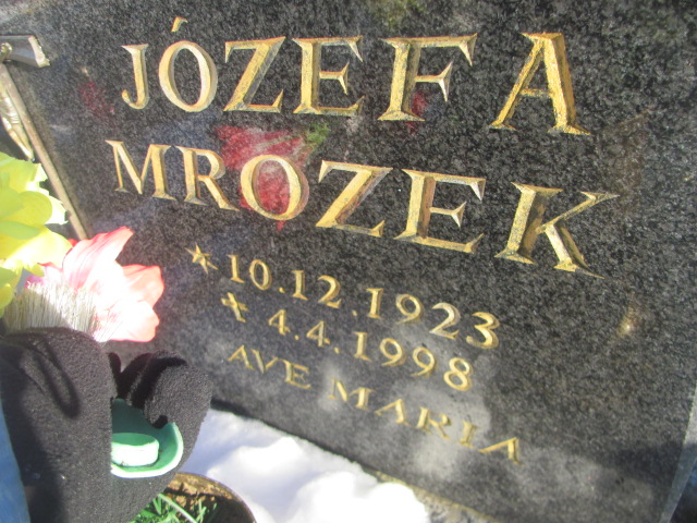 Józefa Mrozek 1923 Dłużec gm. Piecki - Grobonet - Wyszukiwarka osób pochowanych