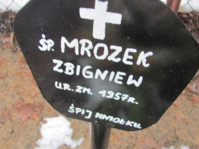 Zbigniew Mrozek 1956 Dłużec gm. Piecki - Grobonet - Wyszukiwarka osób pochowanych